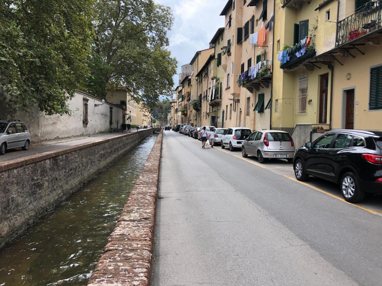 La Terrazza Di Via Elisa Couette-café Lucques